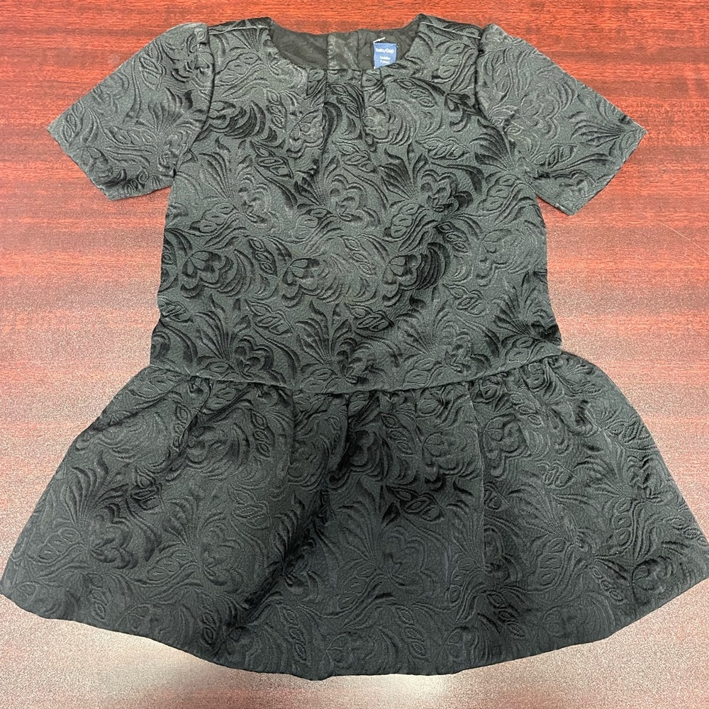 Black dress Size 2t Gap